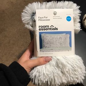 Faux fur pillow case